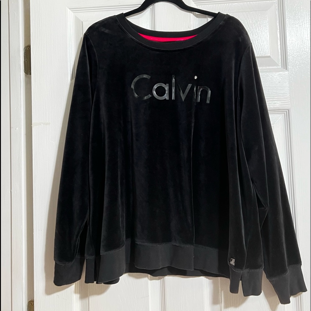 Black Calvin Klein Performance Sweatshirt/ Long Sleeve Shirt